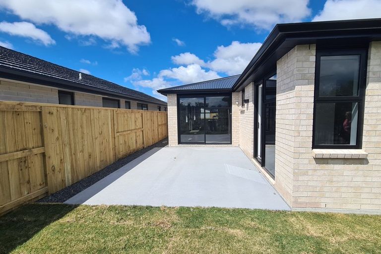 Photo of property in 11 Hinaki Street, Poike, Tauranga, 3112