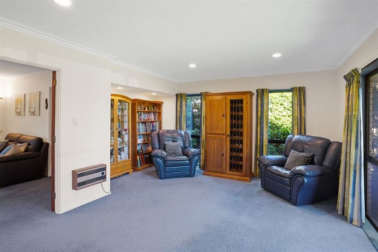 Photo of property in 23 Lakeview Place, Halswell, Christchurch, 8025