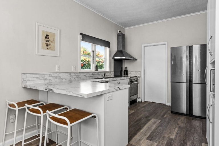 Photo of property in 3 Menin Road, Onekawa, Napier, 4110