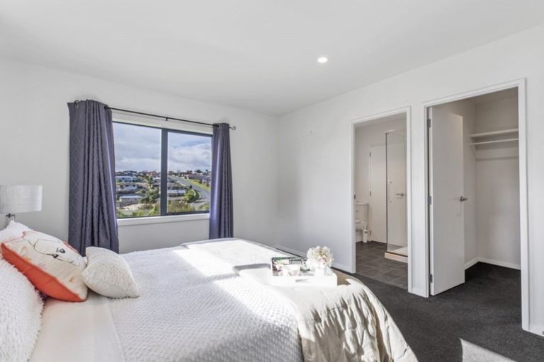 Photo of property in 8 Southill Way, Pyes Pa, Tauranga, 3112