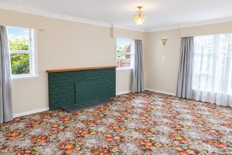 Photo of property in 1 Craig Grove, Elderslea, Upper Hutt, 5018