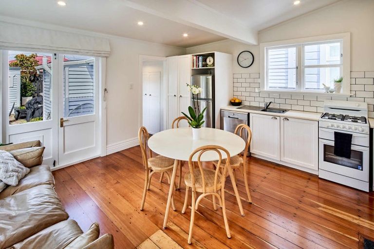 Photo of property in 18 Beach Street, Petone, Lower Hutt, 5012