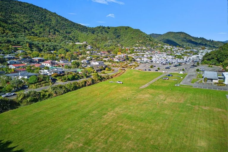 Photo of property in 15a Hampden Street, Picton, 7220