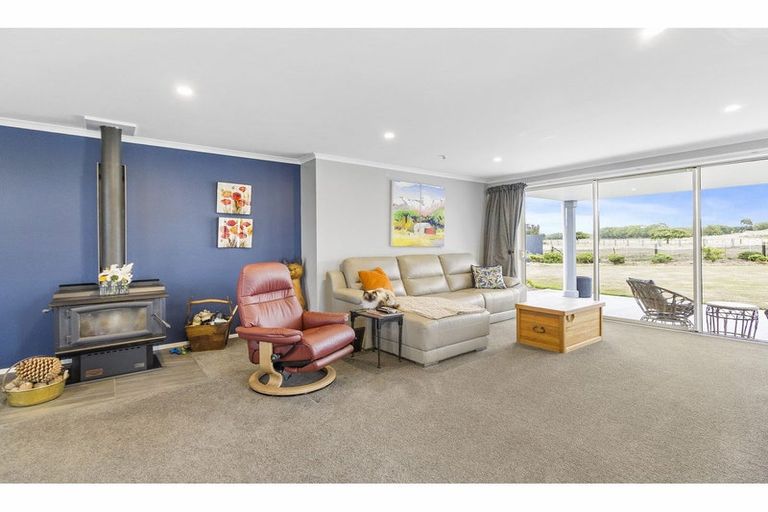 Photo of property in 27 King Street, Pareora, 7912