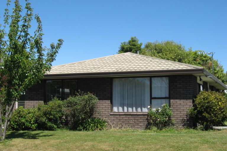 Photo of property in 2 Elwyn Place, Avonhead, Christchurch, 8042