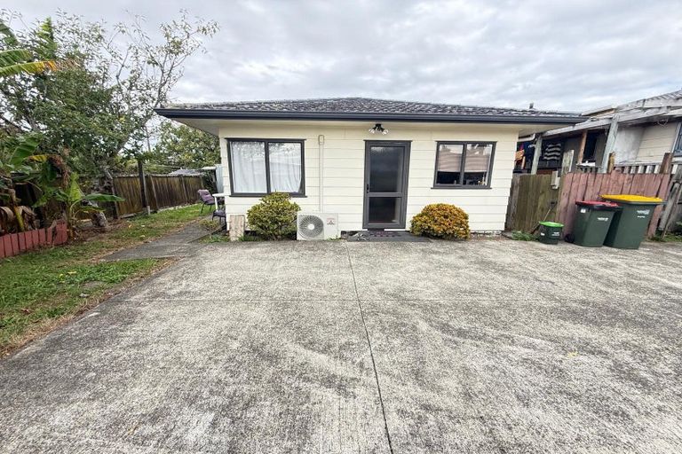 Photo of property in 13 Hindmarsh Street, Henderson, Auckland, 0612