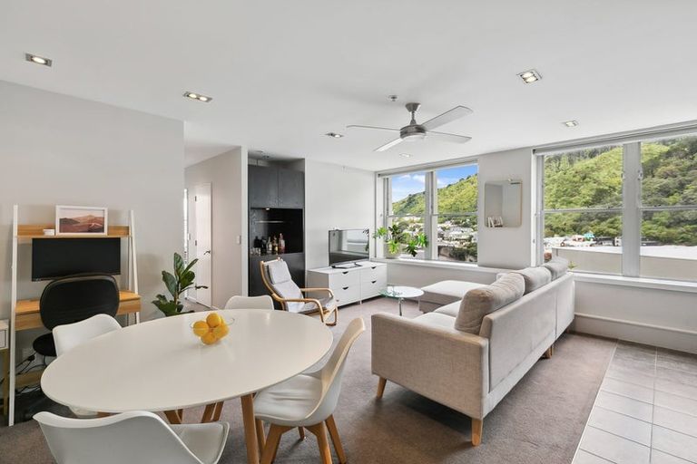 Photo of property in 8c/123 Molesworth Street, Thorndon, Wellington, 6011