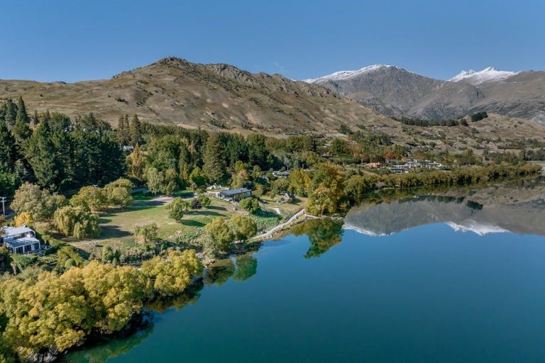 Photo of property in 71 Arrowtown-lake Hayes Road, Lake Hayes, Queenstown, 9371