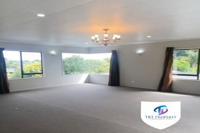 Photo of property in 21 Hakea Place, Totara Heights, Auckland, 2105