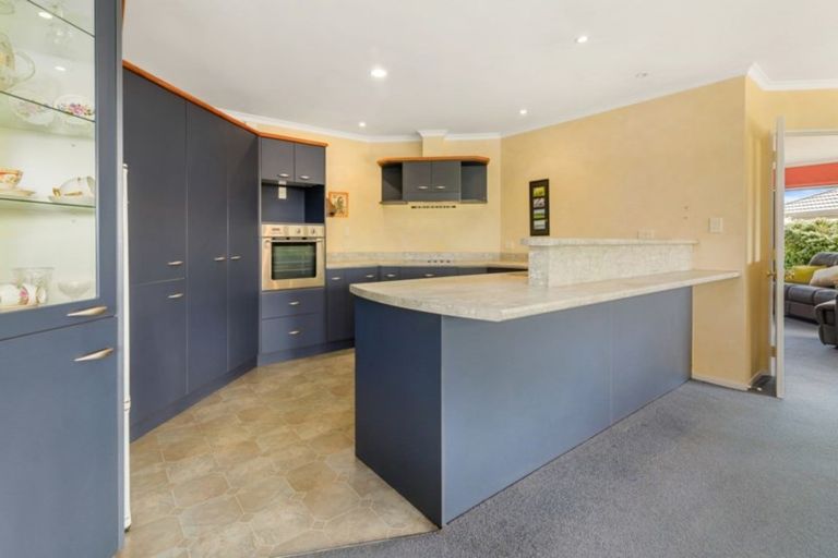 Photo of property in 37 Elmbridge Place, Owhata, Rotorua, 3010