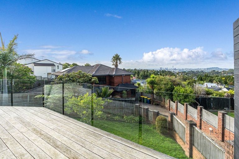 Photo of property in 24a Balmain Road, Chatswood, Auckland, 0626
