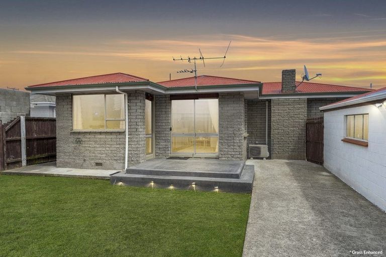 Photo of property in 14 Greenhurst Street, Sockburn, Christchurch, 8042