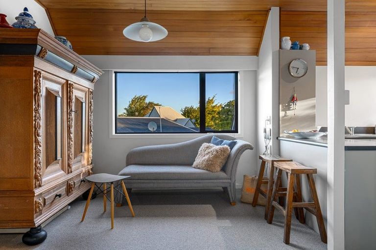 Photo of property in 69 Searells Road, Strowan, Christchurch, 8052