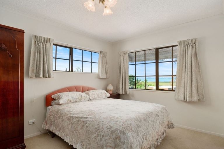 Photo of property in 33 Renoir Street, West Harbour, Auckland, 0618