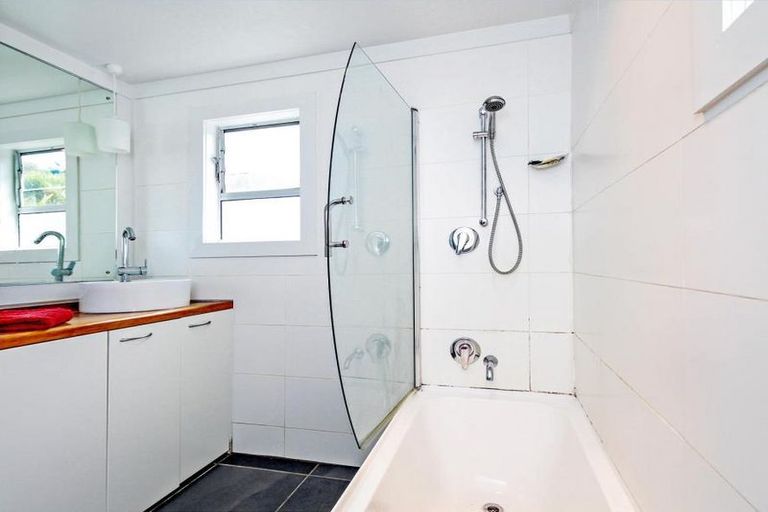 Photo of property in 66 Te Henga Road, Waitakere, Henderson, 0781