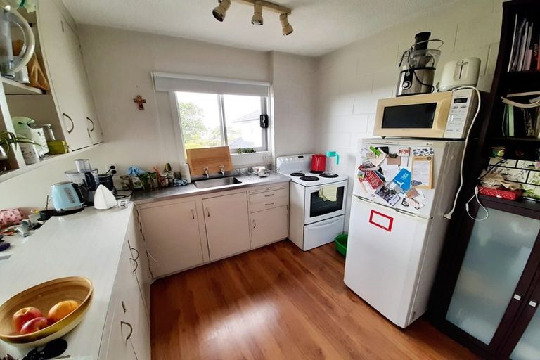 Photo of property in 1/72l Kitchener Road, Milford, Auckland, 0620