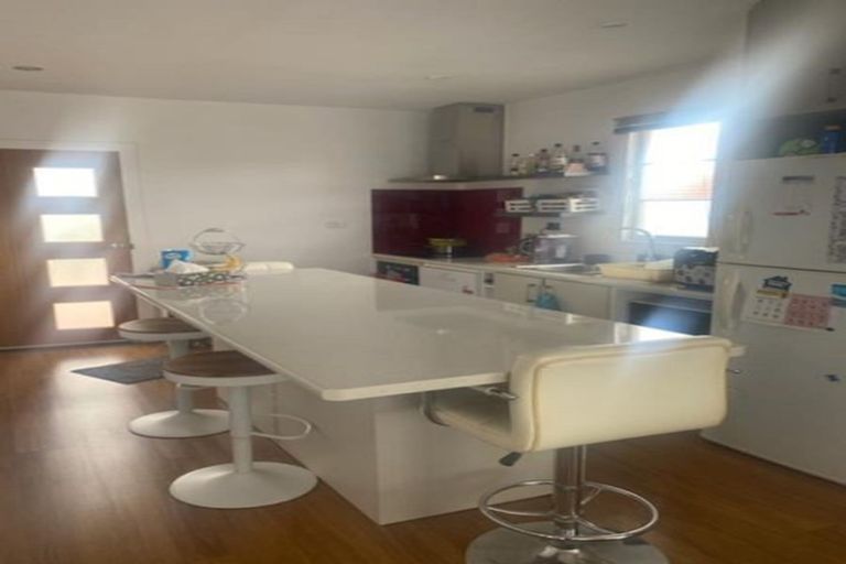 Photo of property in 11 Chilman Street, Strandon, New Plymouth, 4312