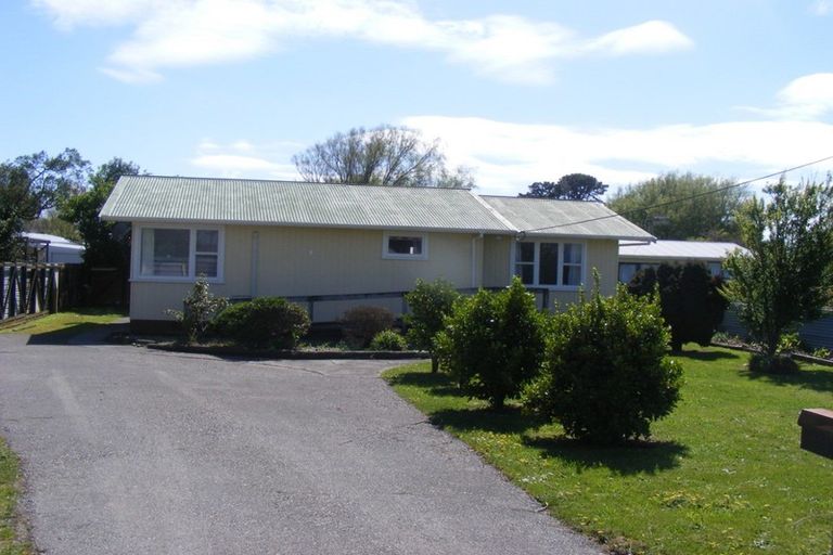 Photo of property in 43 Avenue Road, Foxton, 4814