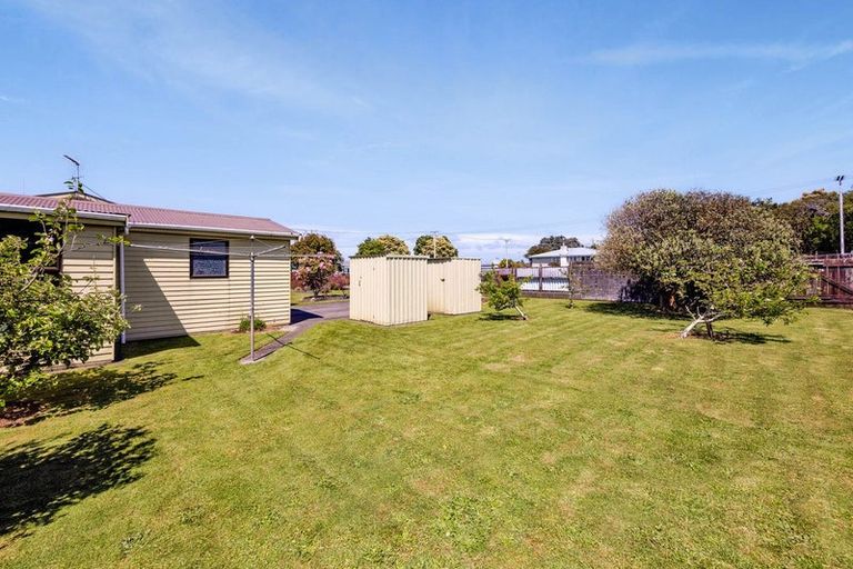 Photo of property in 61 Ngatai Street, Manaia, 4612