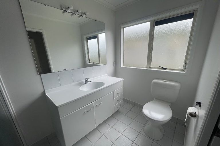 Photo of property in 5 Borris Close, East Tamaki, Auckland, 2016