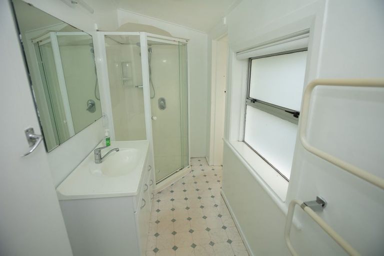 Photo of property in 119 Wadestown Road, Wadestown, Wellington, 6012