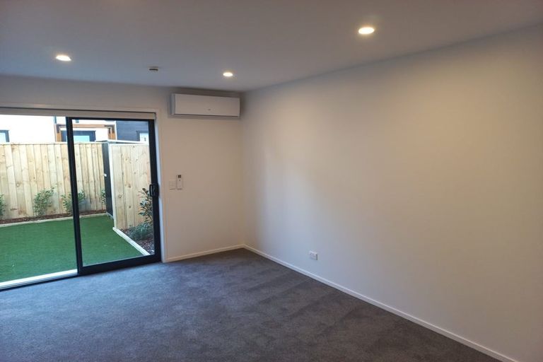 Photo of property in 4/22 Yeovil Road, Te Atatu Peninsula, Auckland, 0610