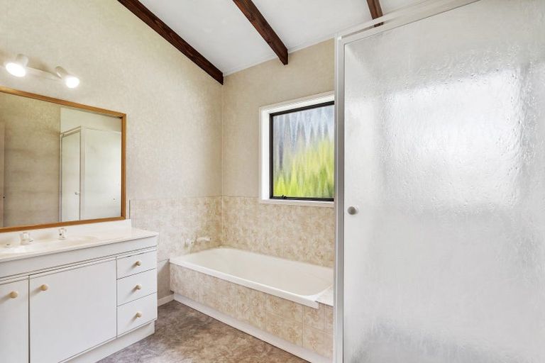 Photo of property in 951 Otaika Valley Road, Maungatapere, Whangarei, 0170