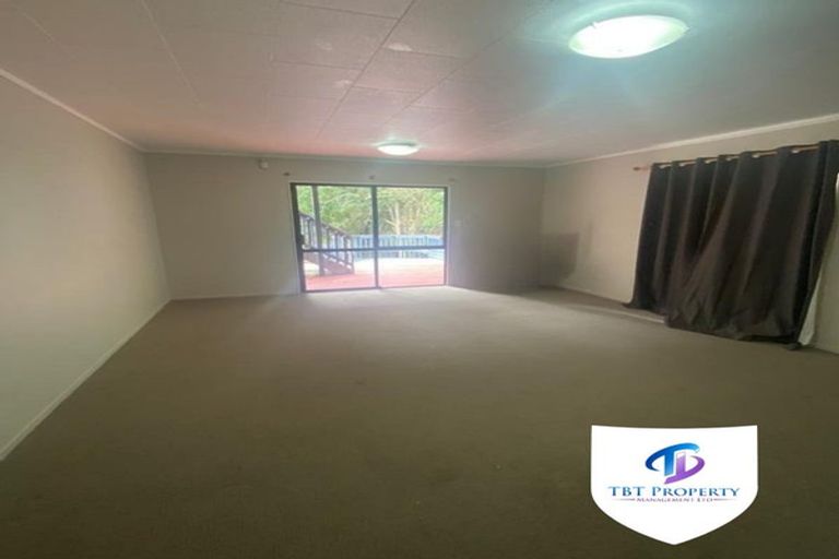 Photo of property in 21 Hakea Place, Totara Heights, Auckland, 2105