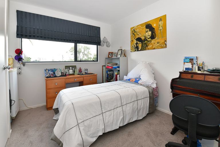 Photo of property in 9e Puriri Avenue, Orewa, 0931