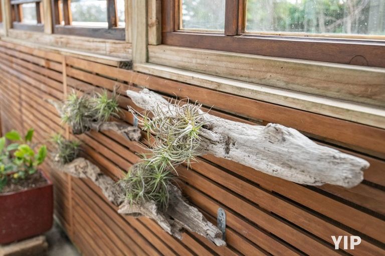 Photo of property in 20a Chapman Street, Newlands, Wellington, 6037