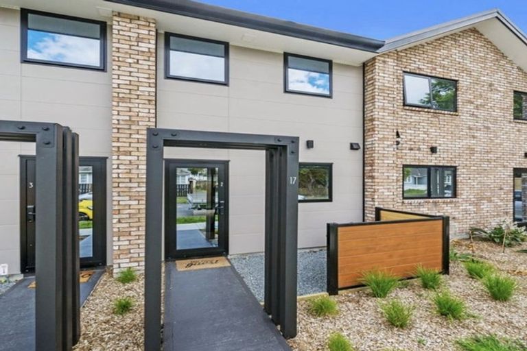 Photo of property in 2/17 Pearce Crescent, Taita, Lower Hutt, 5011