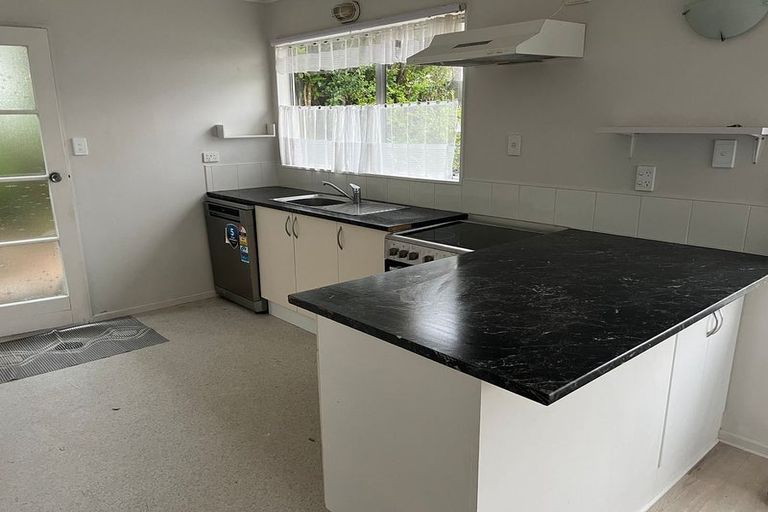 Photo of property in 1/4 Florio Terrace, Tawa, Wellington, 5028