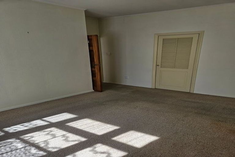 Photo of property in 130 Naenae Road, Naenae, Lower Hutt, 5011