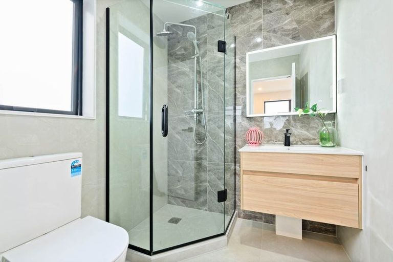 Photo of property in 118 Hyperion Drive, Randwick Park, Auckland, 2105