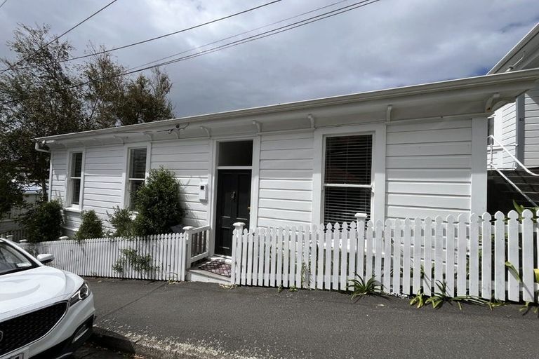 Photo of property in 49 Aurora Terrace, Kelburn, Wellington, 6012