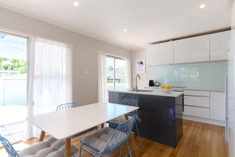 Photo of property in 1/11 Hill Crescent, New Lynn, Auckland, 0600