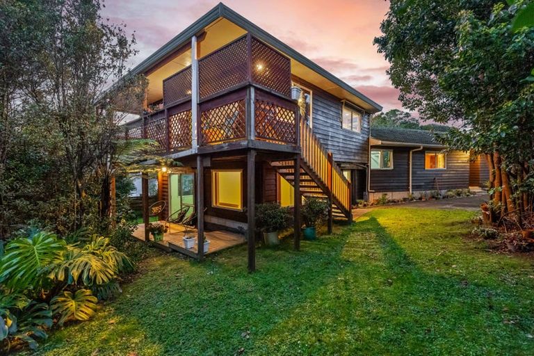 Photo of property in 24 Kaurilands Road, Titirangi, Auckland, 0604