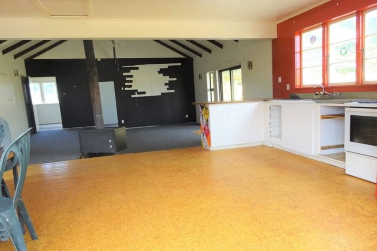 Photo of property in 34 Koputara Road, Himatangi Beach, Foxton, 4891