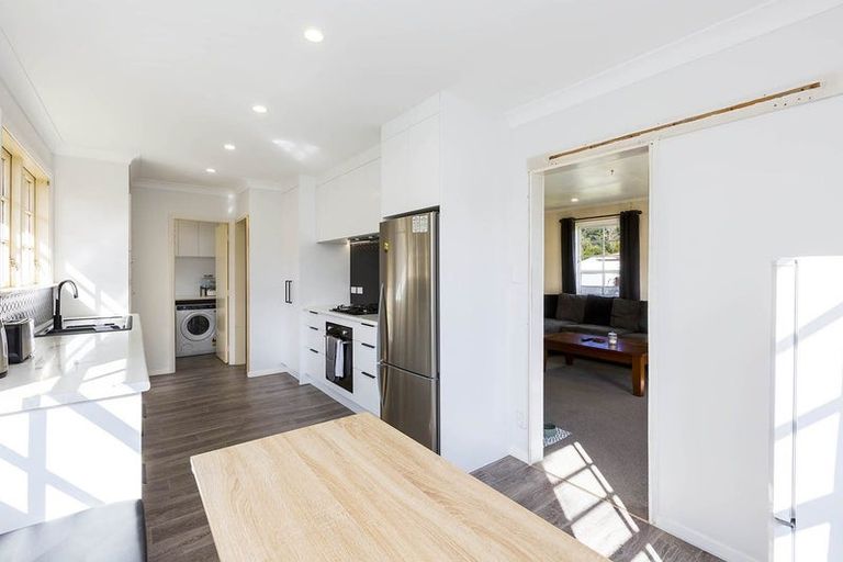 Photo of property in 62 Hillside Drive, Maoribank, Upper Hutt, 5018