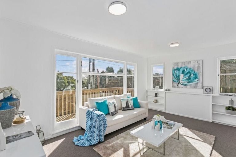 Photo of property in 53a Sylvan Crescent, Te Atatu South, Auckland, 0610