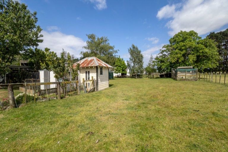 Photo of property in 2532 Lake Ferry Road, Pirinoa, Featherston, 5772