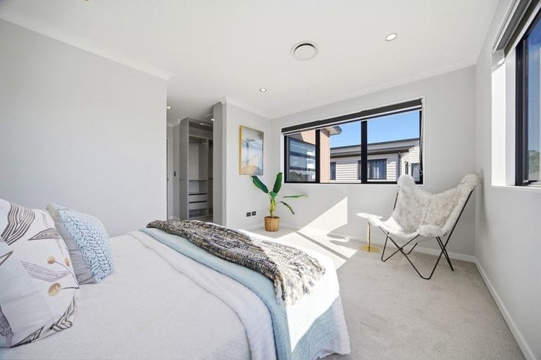Photo of property in 20 Riroriro Road, Hobsonville, Auckland, 0616