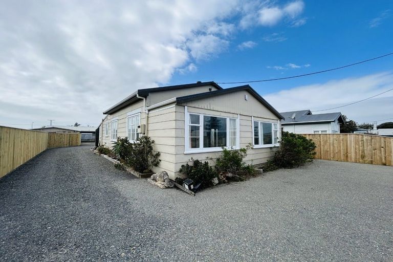 Photo of property in 145 Seabury Avenue, Foxton Beach, Foxton, 4815