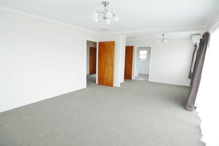 Photo of property in 68 Donovan Street, Blockhouse Bay, Auckland, 0600
