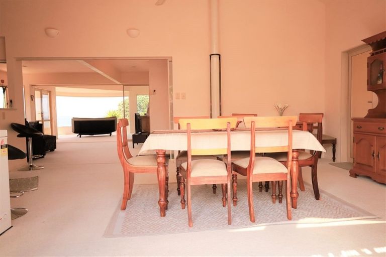 Photo of property in 2/26 Orchard Road, Waiake, Auckland, 0630