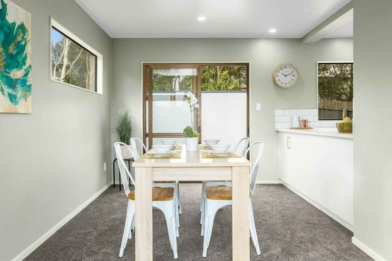 Photo of property in 22 Joseph Banks Drive, Whitby, Porirua, 5024