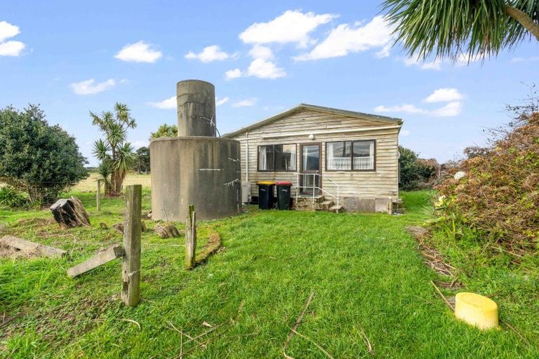 Photo of property in 15 Thomas Road, Orepuki, Riverton, 9881