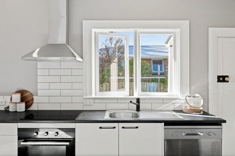 Photo of property in 41 Oxford Street, South Dunedin, Dunedin, 9012