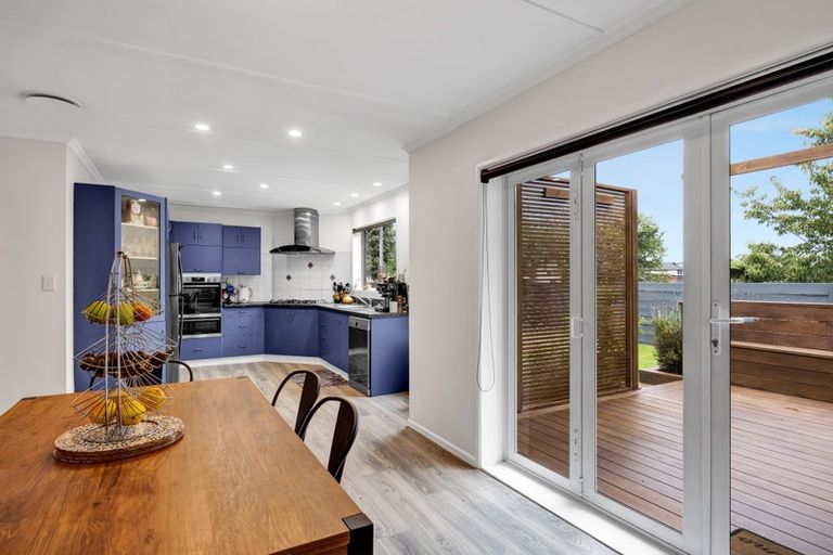 Photo of property in 11 Matai Place, Hawera, 4610