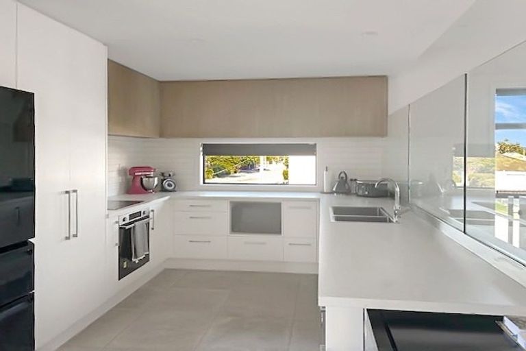 Photo of property in 1/91 Avalon Street, Richmond, Christchurch, 8013